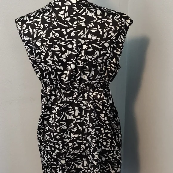 Motherhood Sleeveless top - Picture 4 of 4